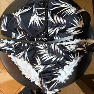 PINK Victoria's Secret Black and White Leaf Print Bikini